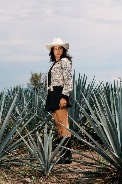 CHAMARRA JOSEFINA BLANCO Y NEGRO